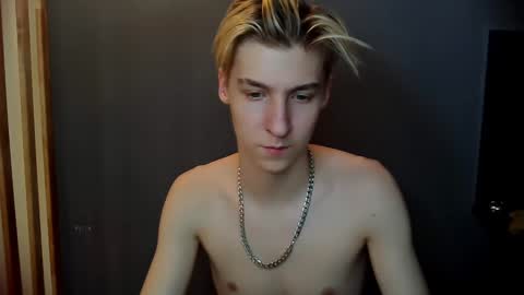 Snapshot of mrsexycum4u chatting on January 9, 2025, 7:29 pm Adam online show from January 9, 2025, 7:29 pm