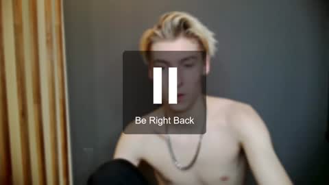 Snapshot of mrsexycum4u chatting on January 10, 2025, 10:04 pm Adam online show from January 10, 2025, 10:04 pm