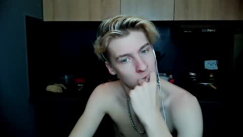 Snapshot of mrsexycum4u chatting on January 14, 2025, 10:23 pm Adam online show from January 14, 2025, 10:23 pm