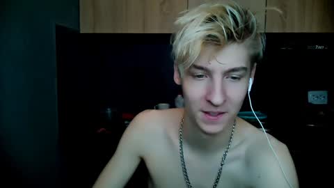 Snapshot of mrsexycum4u chatting on January 16, 2025, 7:10 pm Adam online show from January 16, 2025, 7:10 pm