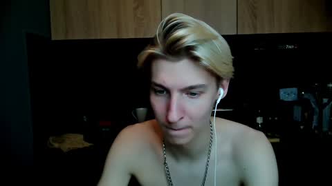 Snapshot of mrsexycum4u chatting on January 21, 2025, 1:08 am Adam online show from January 21, 2025, 1:08 am