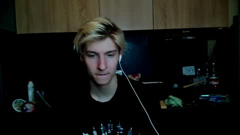 Snapshot of mrsexycum4u chatting on January 22, 2025, 1:42 am Adam online show from January 22, 2025, 1:42 am