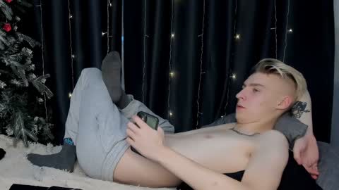 Snapshot of mrsexycum4u chatting on February 3, 2025, 7:18 am Adam online show from February 3, 2025, 7:18 am