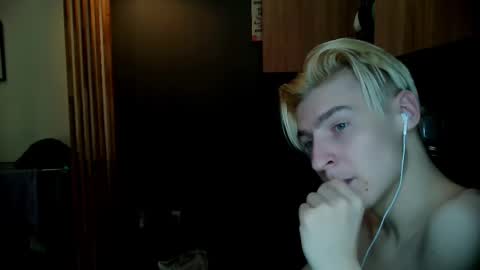 Snapshot of mrsexycum4u chatting on February 21, 2025, 5:31 pm Adam online show from February 21, 2025, 5:31 pm
