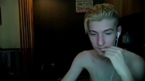 Snapshot of mrsexycum4u chatting on February 21, 2025, 11:43 pm Adam online show from February 21, 2025, 11:43 pm