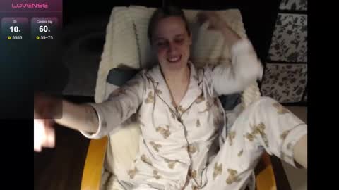 Snapshot of mrsluck chatting on January 7, 2025, 1:28 am Sasha online show from January 7, 2025, 1:28 am