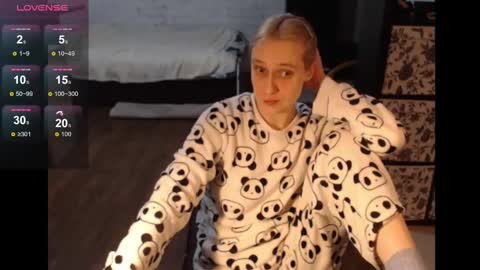 Snapshot of mrsluck chatting on February 9, 2025, 1:56 pm Sasha online show from February 9, 2025, 1:56 pm