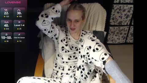 Snapshot of mrsluck chatting on February 10, 2025, 1:14 am Sasha online show from February 10, 2025, 1:14 am