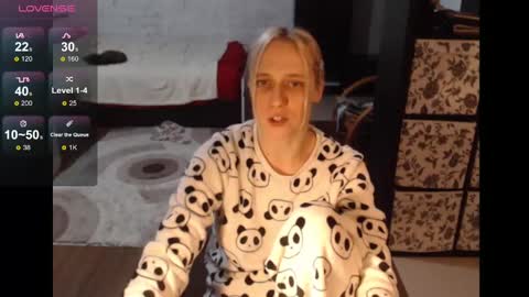 Snapshot of mrsluck chatting on March 1, 2025, 2:44 pm Sasha online show from March 1, 2025, 2:44 pm