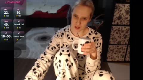 Snapshot of mrsluck chatting on March 2, 2025, 7:45 pm Sasha online show from March 2, 2025, 7:45 pm