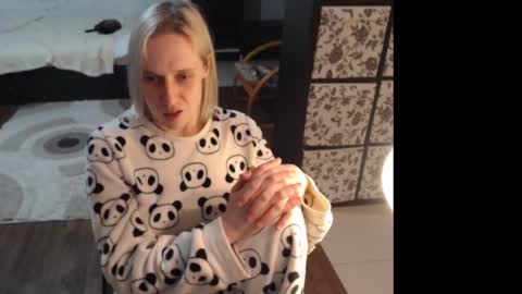 Snapshot of mrsluck chatting on March 9, 2026, 6:56 pm Sasha online show from March 9, 2026, 6:56 pm