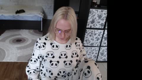 Sasha online show from April 26, 2026, 8:23 am