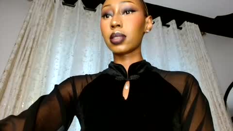 ms_crystal online show from July 26, 2026, 2:13 pm