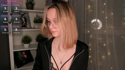 Elizabeth online show from February 7, 2025, 7:06 pm