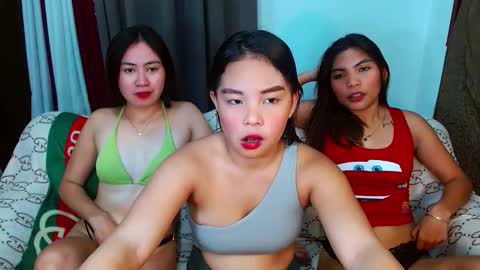 Snapshot of ms_family chatting on December 18, 2025, 4:29 am ms_family online show from December 18, 2025, 4:29 am