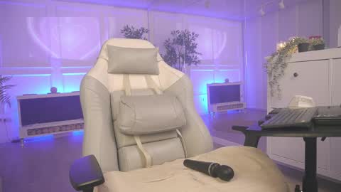 Samantha online show from March 7, 2025, 3:40 am