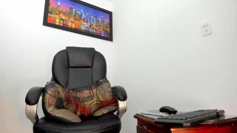 ms_lunarose online show from October 26, 2025, 1:11 am