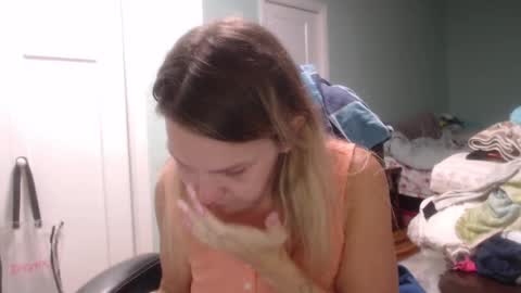 missqueenbbw online show from September 16, 2025, 2:56 am