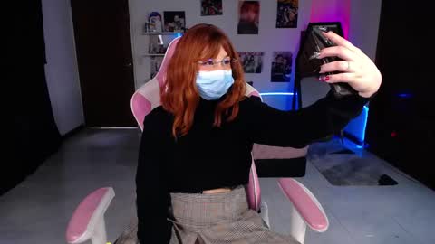 Manuela3 online show from October 31, 2025, 5:47 pm