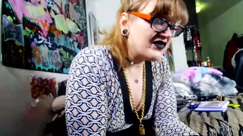 Snapshot of mscuntyluxxe chatting on July 22, 2026, 10:07 am Cunty Luxxe online show from July 22, 2026, 10:07 am