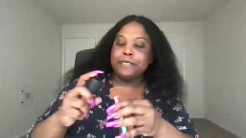 Snapshot of msjonemillion chatting on March 1, 2026, 7:49 pm Chocolate Candy Stick online show from March 1, 2026, 7:49 pm