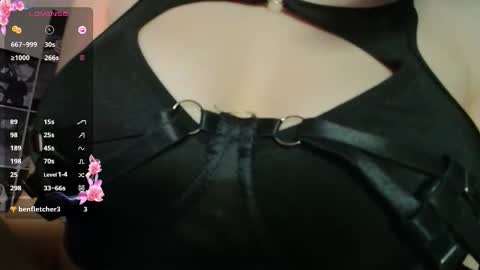 Noora Saetr online show from September 23, 2025, 1:52 am