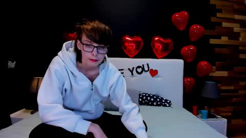 Snapshot of msrkestvel chatting on March 6, 2025, 7:32 pm msrkestvel online show from March 6, 2025, 7:32 pm