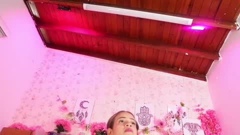 Snapshot of mssburbuja chatting on October 7, 2025, 3:14 am Manuela online show from October 7, 2025, 3:14 am