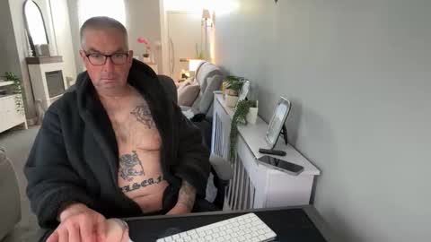 Snapshot of mtb1697 chatting on October 9, 2025, 9:29 am mtb1697 online show from October 9, 2025, 9:29 am