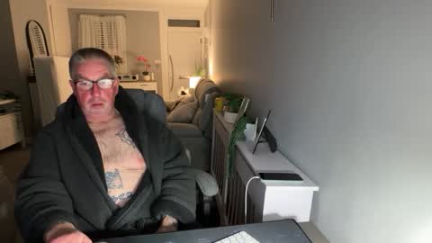 Snapshot of mtb1697 chatting on October 27, 2025, 12:26 am mtb1697 online show from October 27, 2025, 12:26 am