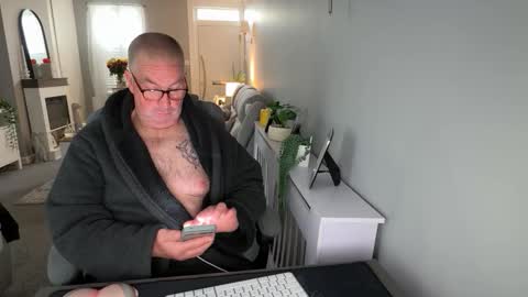 Snapshot of mtb1697 chatting on November 5, 2025, 10:37 am mtb1697 online show from November 5, 2025, 10:37 am