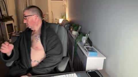 mtb1697 online show from November 30, 2025, 11:20 pm