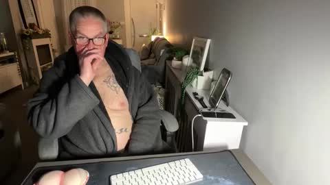 mtb1697 online show from April 19, 2026, 10:56 pm