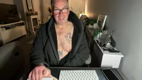 mtb1697 online show from April 20, 2026, 9:49 pm