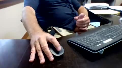 mttoker online show from July 8, 2026, 3:27 pm