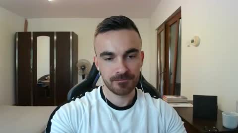 Victor online show from December 15, 2025, 1:26 pm