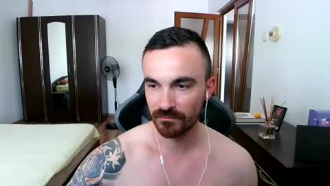Snapshot of mu5clemania chatting on July 16, 2026, 11:05 am Victor online show from July 16, 2026, 11:05 am