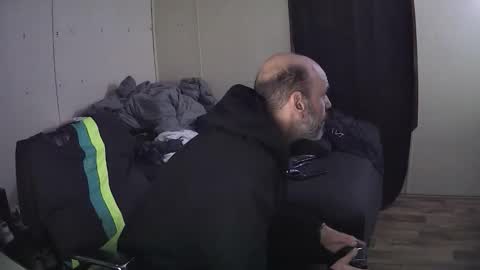 Muffdiver online show from February 6, 2026, 2:38 am