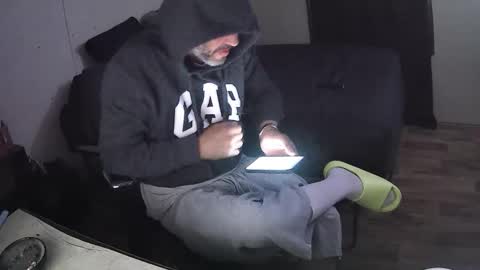 Muffdiver online show from April 9, 2026, 1:38 am