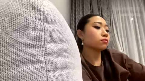 Mia online show from March 24, 2026, 11:15 am