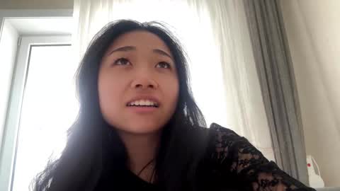 Mia online show from March 25, 2026, 10:16 pm