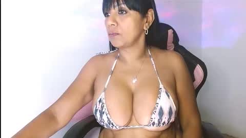 yuli online show from January 15, 2026, 7:57 am