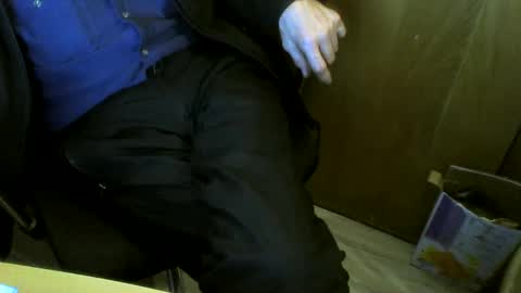 Snapshot of muller520 chatting on December 9, 2024, 6:35 pm muller520 online show from December 9, 2024, 6:35 pm