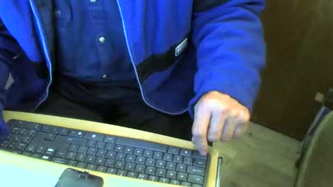 Snapshot of muller520 chatting on September 17, 2025, 5:03 pm muller520 online show from September 17, 2025, 5:03 pm
