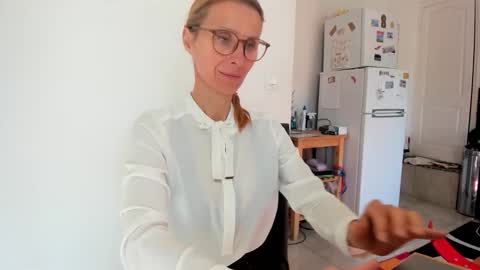 LOVELY JULIA  Peter DAY online show from March 27, 2026, 1:55 pm