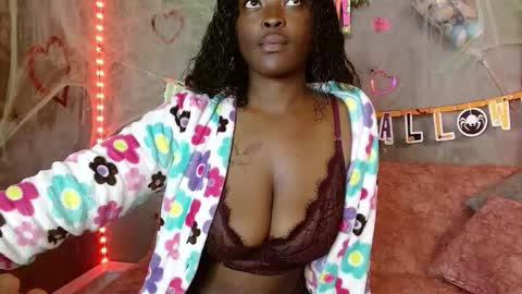 Leidy online show from October 22, 2025, 5:02 pm