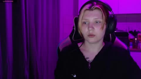 Snapshot of mura_muur chatting on May 22, 2026, 2:55 pm Milana online show from May 22, 2026, 2:55 pm