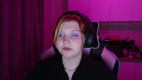 Snapshot of mura_muur chatting on May 25, 2026, 3:18 pm Milana online show from May 25, 2026, 3:18 pm