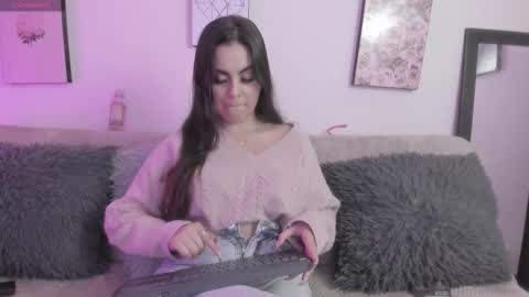 muriell_69 online show from November 27, 2025, 11:40 pm