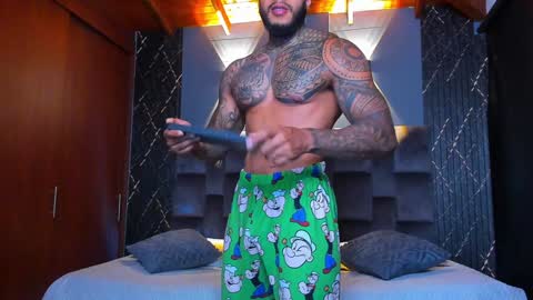 Snapshot of muscle_man19 chatting on December 20, 2024, 6:24 pm Nick online show from December 20, 2024, 6:24 pm